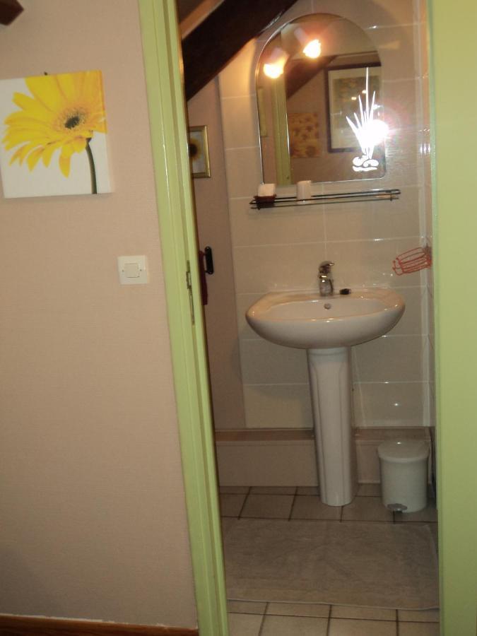Bed and Breakfast Chez Julie Beaucamps-Ligny Екстер'єр фото